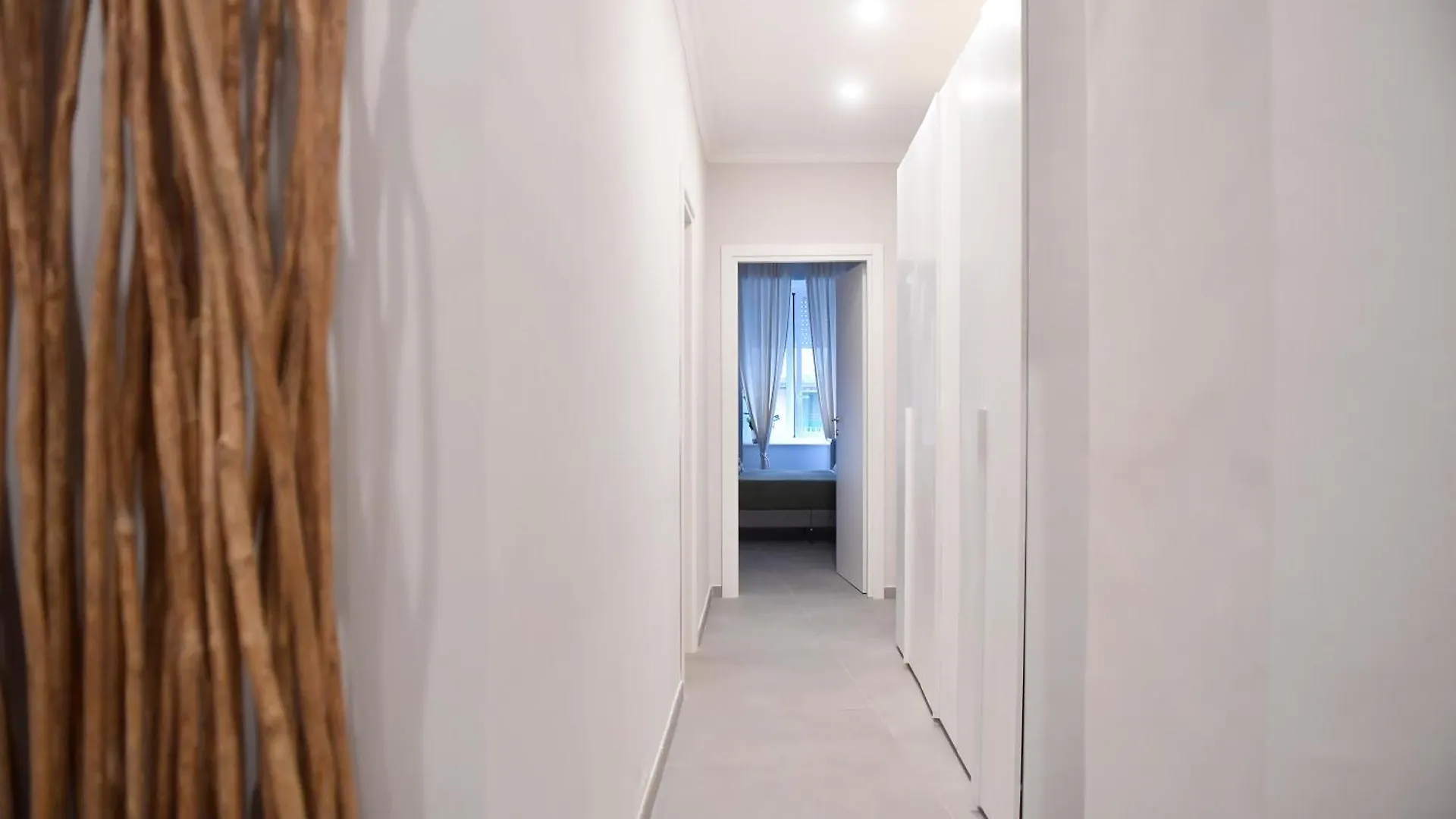 Chiaia 100 Rooms Napoli 0*,