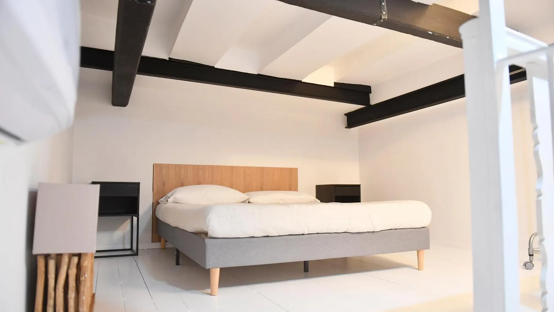 Chiaia 100 Rooms Nápoles 0*,  Italia