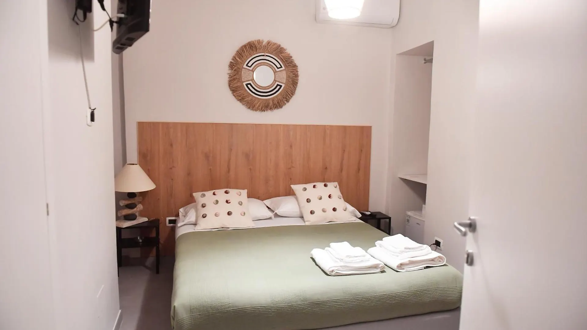 Chiaia 100 Rooms Nápoles Italia